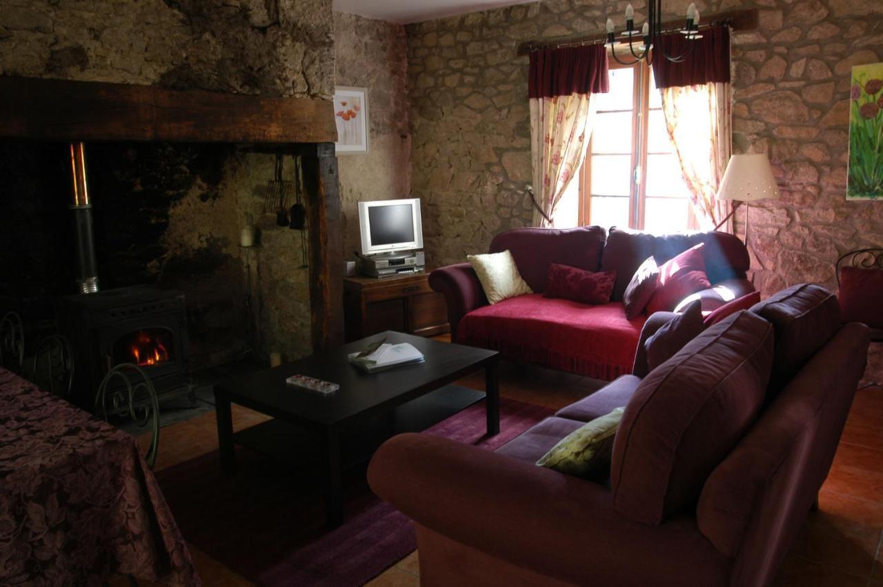 Bed and Breakfast Le Moulin Des Farges Meymac Exterior foto