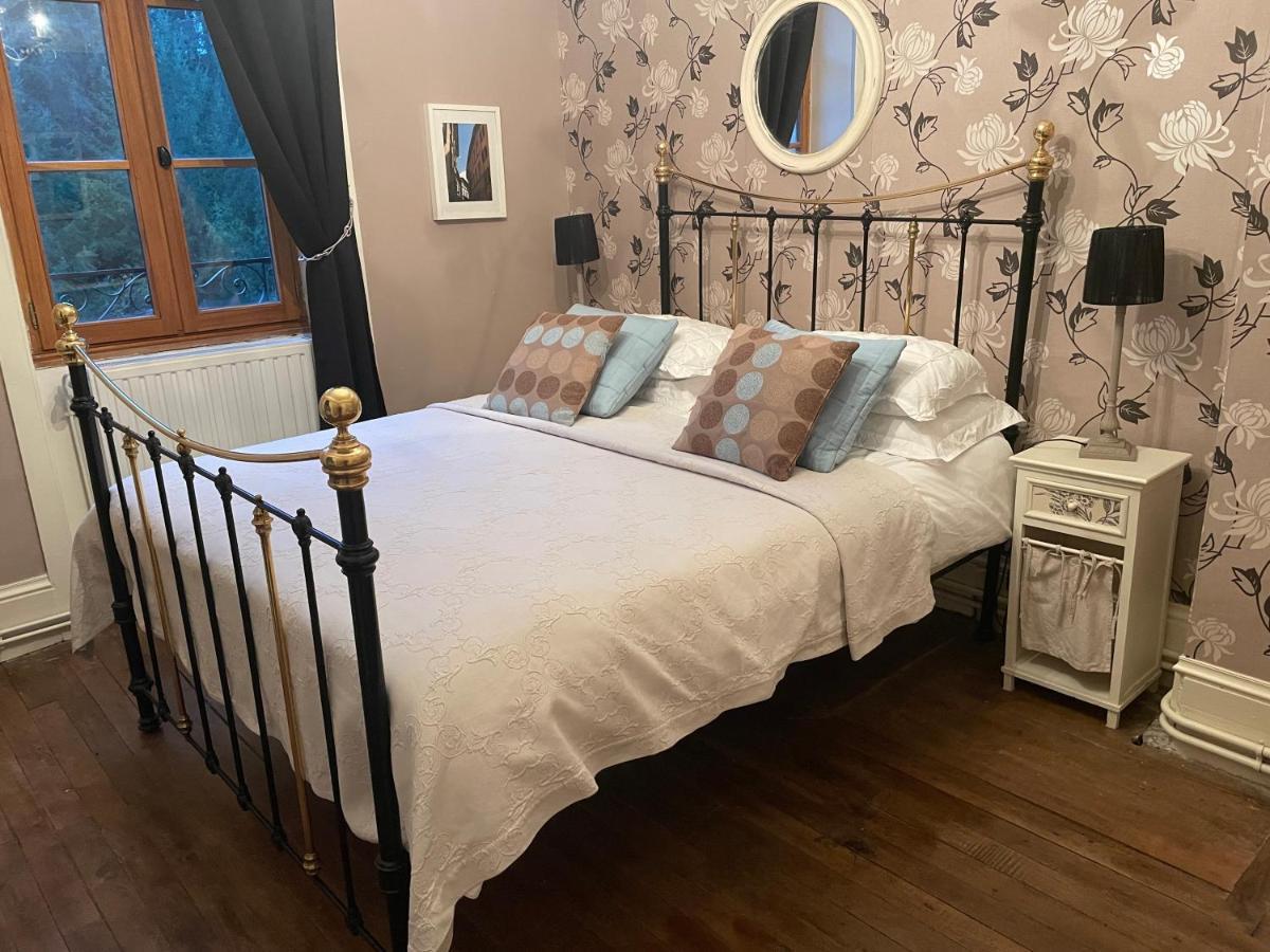 Bed and Breakfast Le Moulin Des Farges Meymac Exterior foto