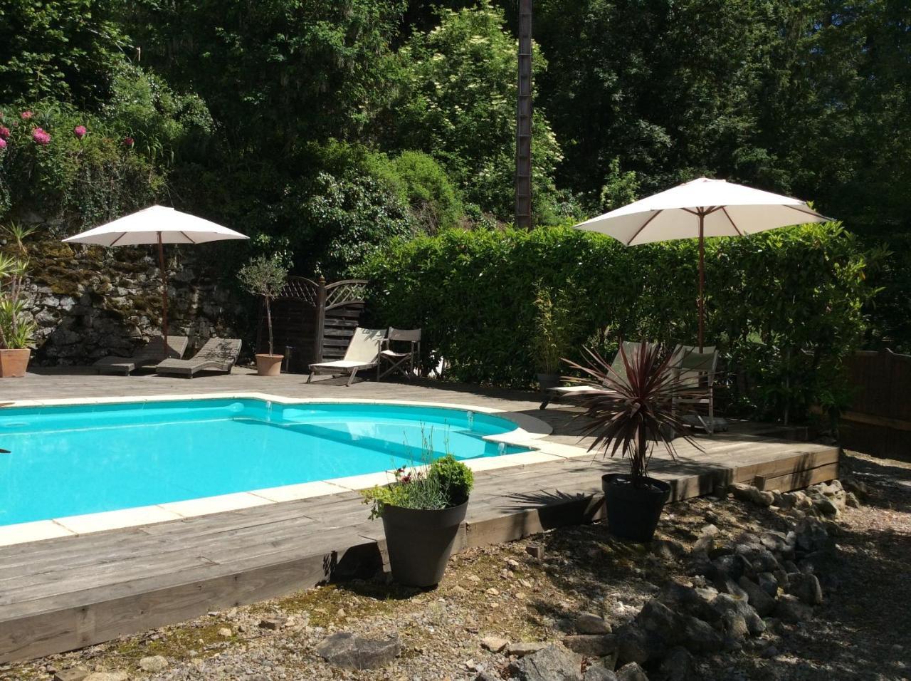 Bed and Breakfast Le Moulin Des Farges Meymac Exterior foto